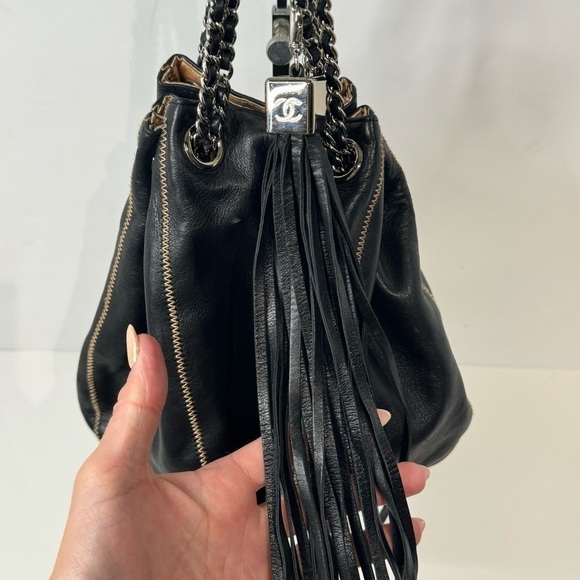 CHANEL BAG - Picture 5 of 6